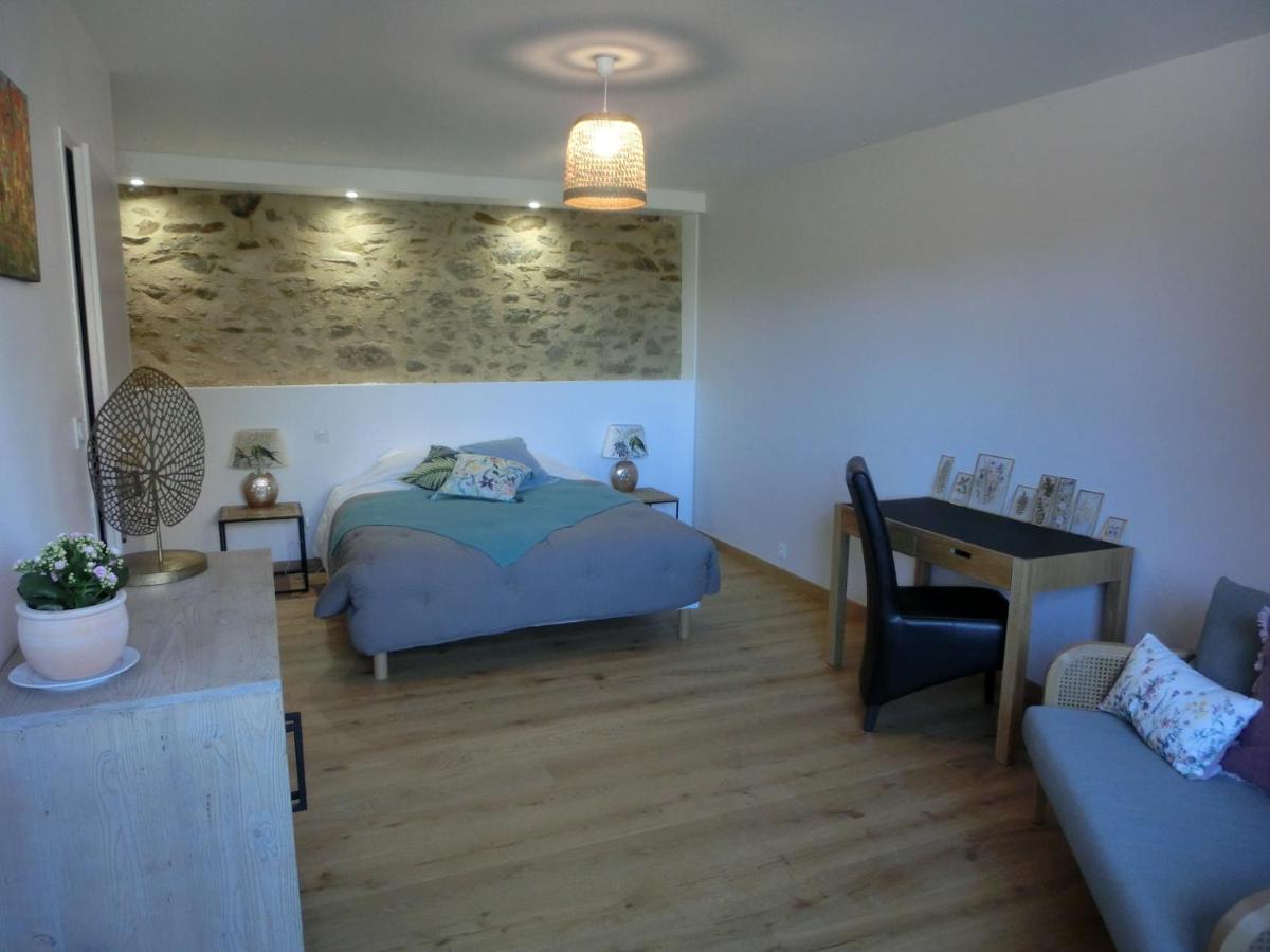 Les chambres d'hôtes de La Métairie du Bourg Les Herbiers Extérieur photo